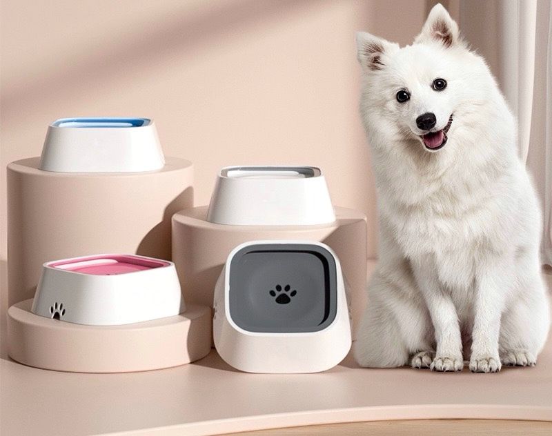 Spill-Proof Pet Water Bowl – Drip-Resistant, Non-Slip Design for Mess-Free Drinking